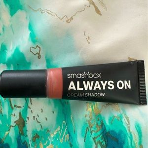 Smashbox Always On Cream Shadow in Guava. Used a few times.
